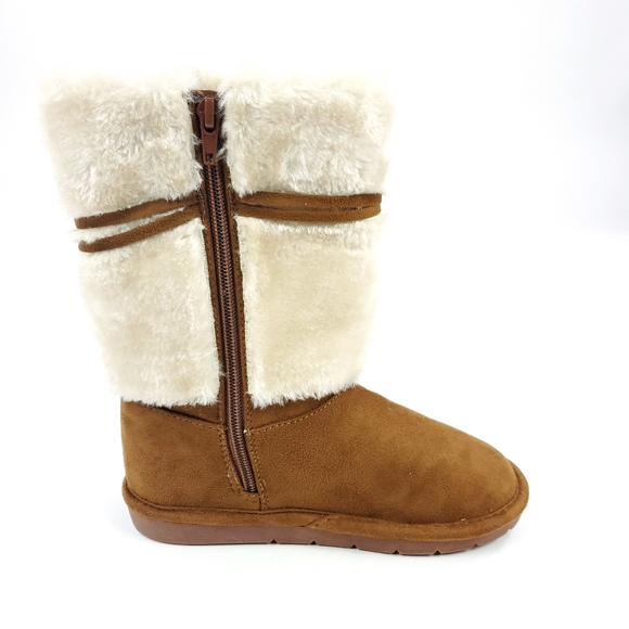 Kids Micheal Kors Boots! - Picture 3 of 5